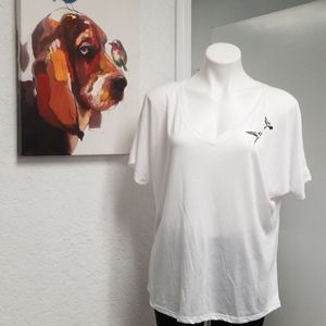 White short sleeve V neck tee